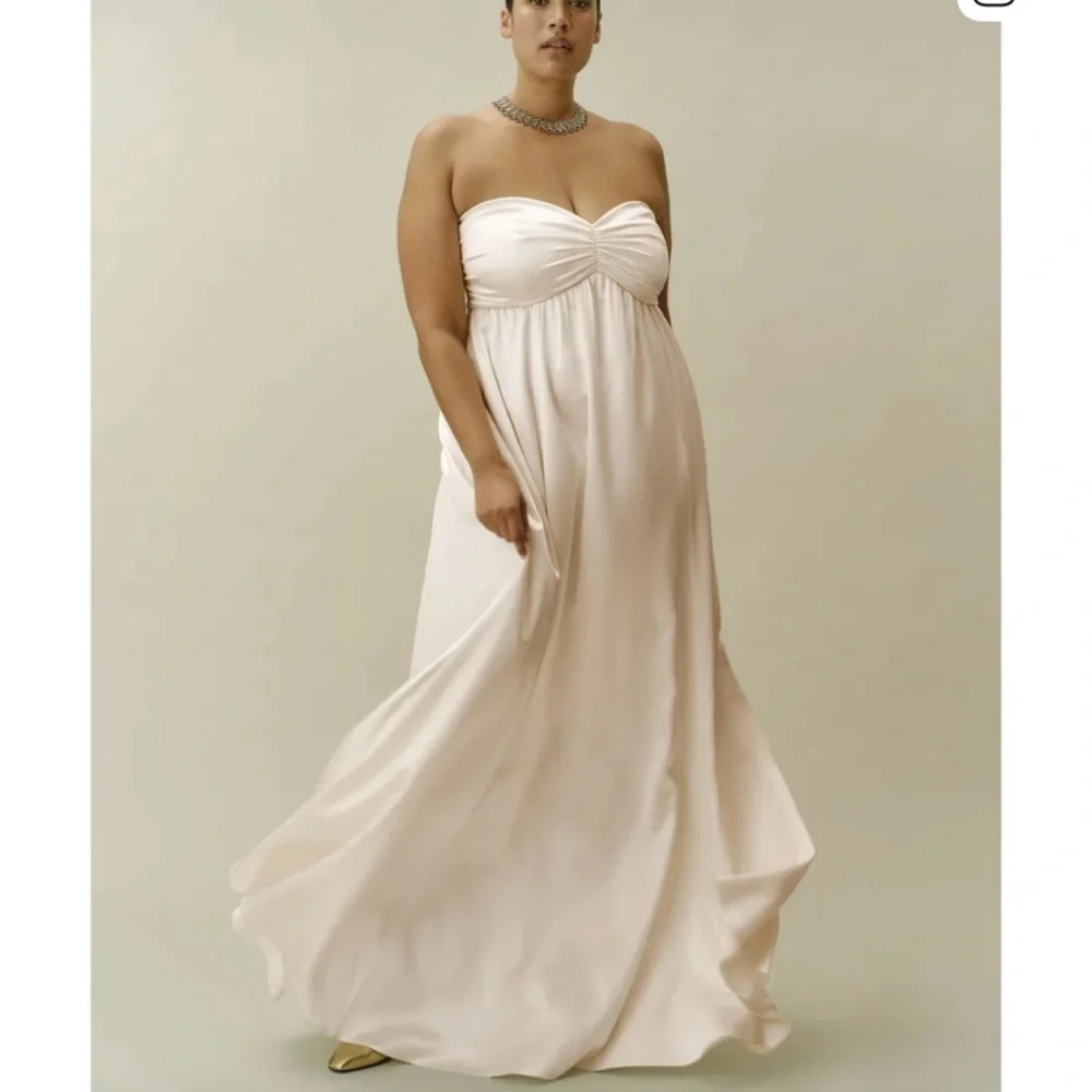 NWT Reformation Gabbie Silk Dress Gown Ivory White Size 4 - Picture 5 of 10
